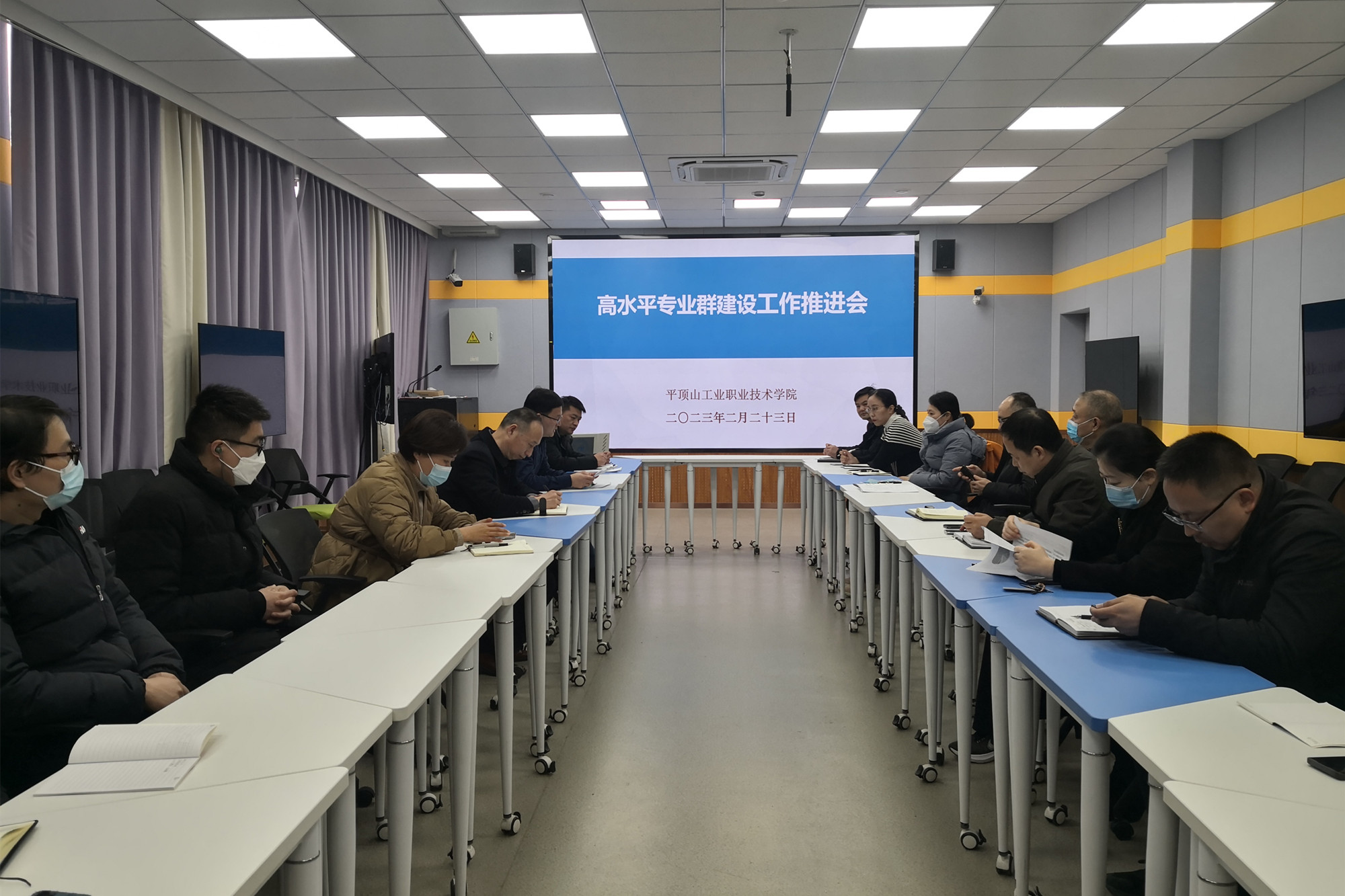 专业解说团队在线互动高清流畅播放体验打造属于您的专属观赛空间