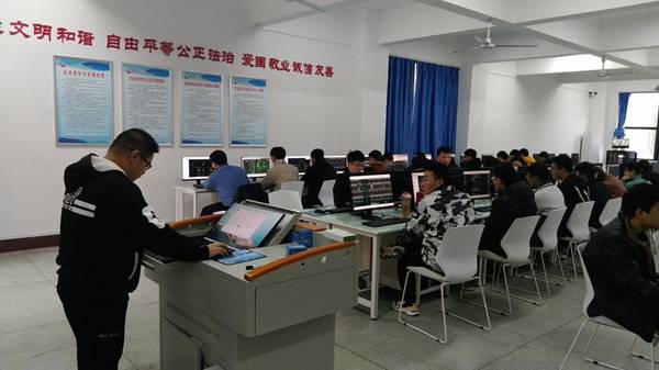 https://www.pzxy.edu.cn/__local/C/8A/2C/A8042C169494BB76A2375D0AC7D_EDDAB056_134A3.jpg